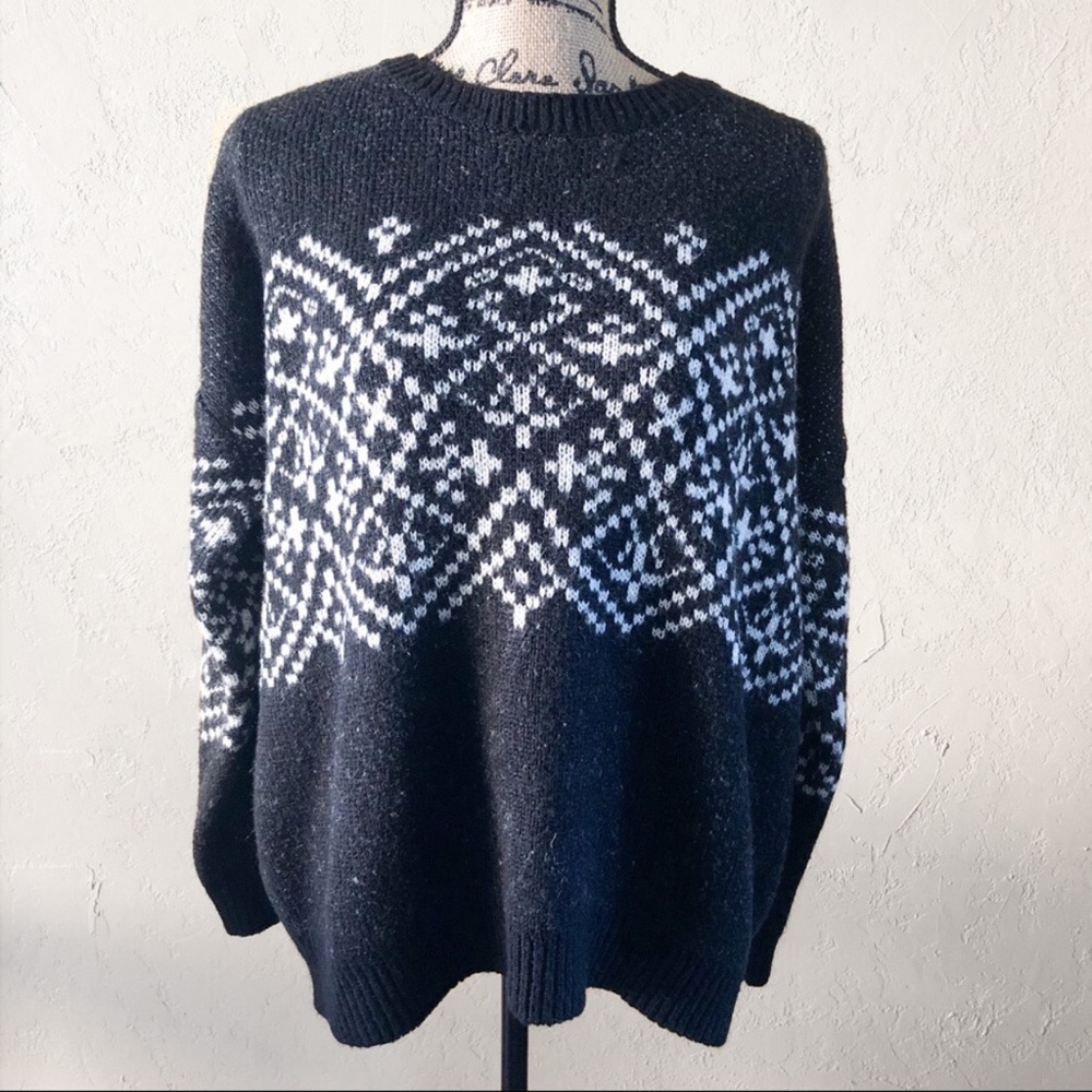 Forever 21 Black and White Fair Isle Crewneck Sweater